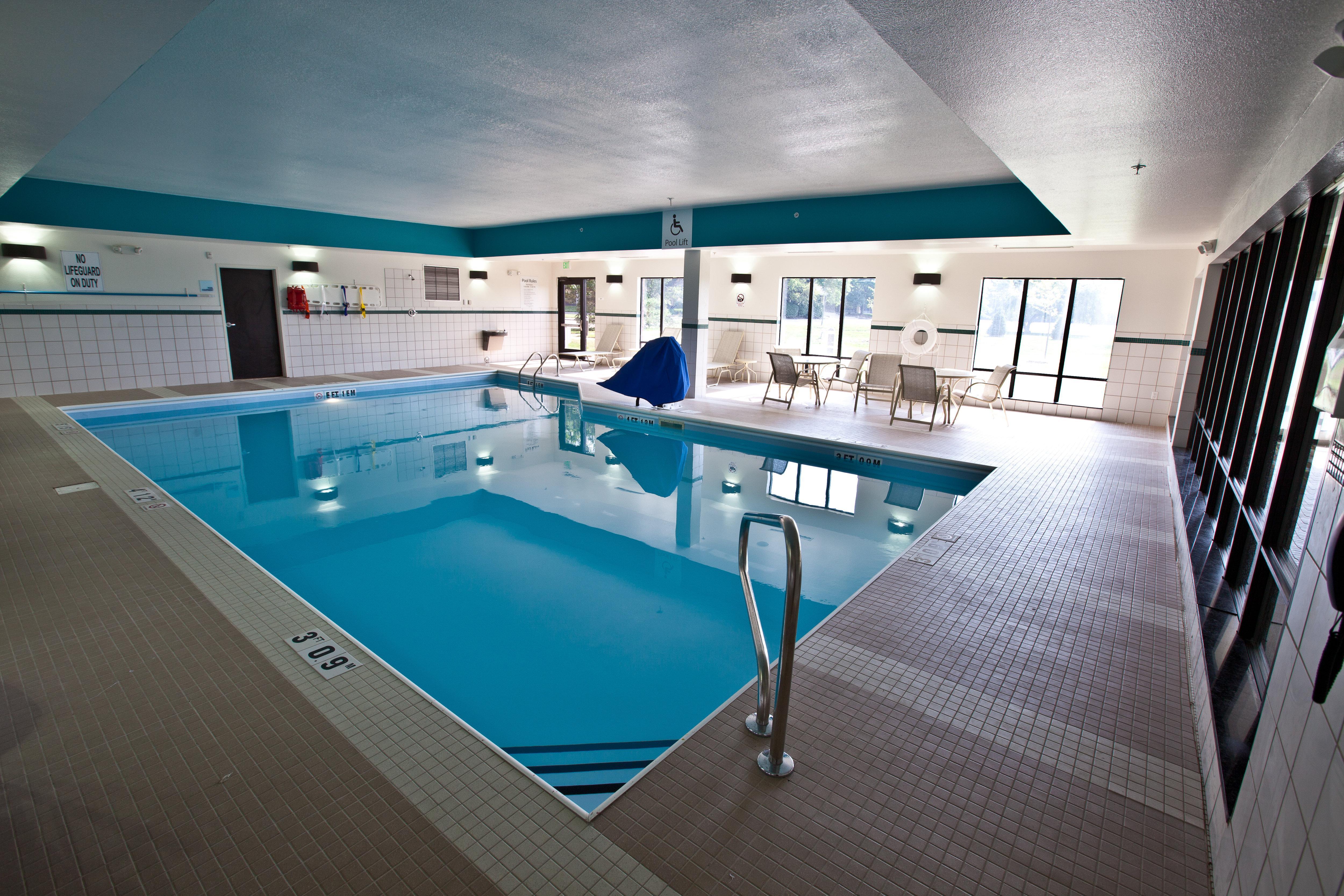 Holiday Inn Express And Suites Detroit North-Troy By Ihg Kültér fotó