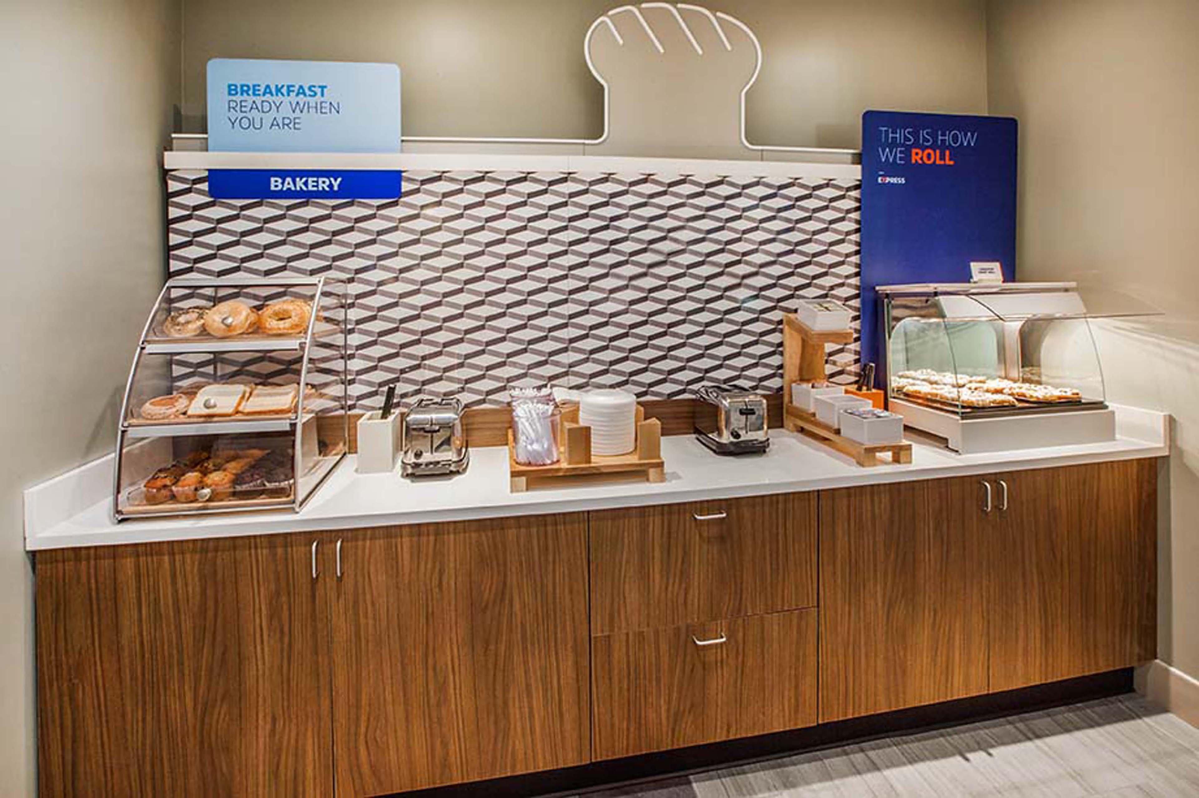 Holiday Inn Express And Suites Detroit North-Troy By Ihg Kültér fotó